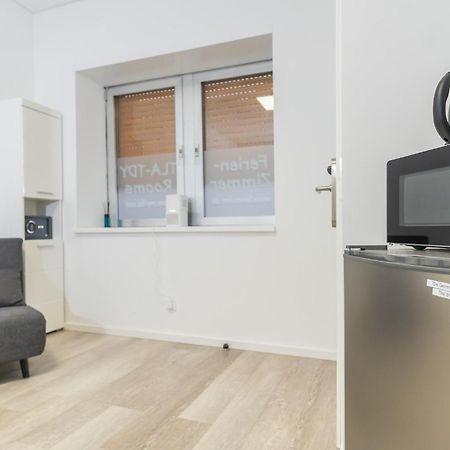 Private Room #1 With King Size, Ground Floor, Ac, Only 2Min To Rab Ramstein-Miesenbach Extérieur photo