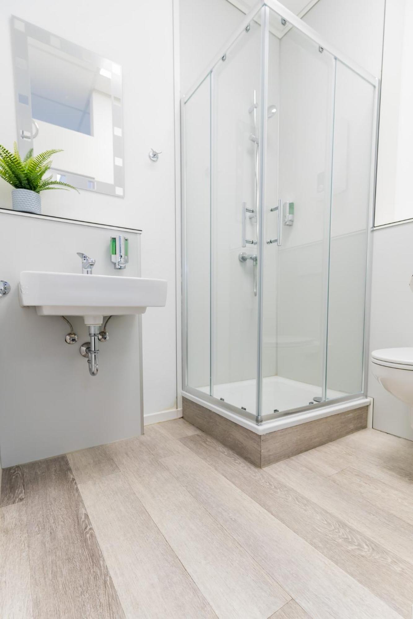 Private Room #1 With King Size, Ground Floor, Ac, Only 2Min To Rab Ramstein-Miesenbach Extérieur photo